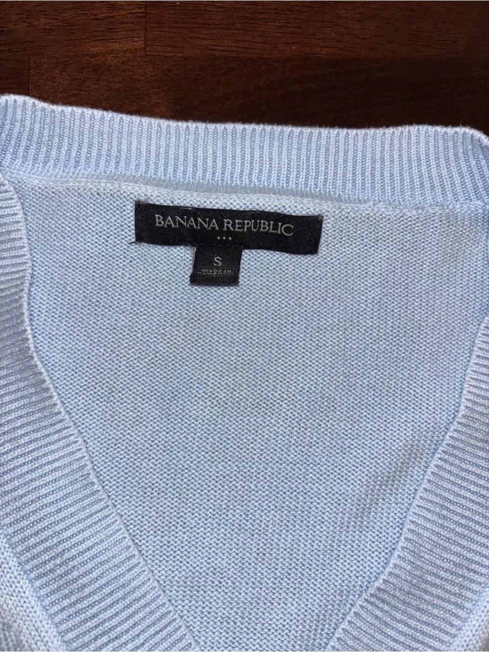 Banana Republic Light Blue V-Neck Sweater - Picture 4 of 4